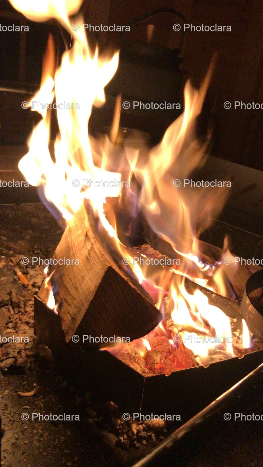 fire-burning-in-a-fire-pit.jpg