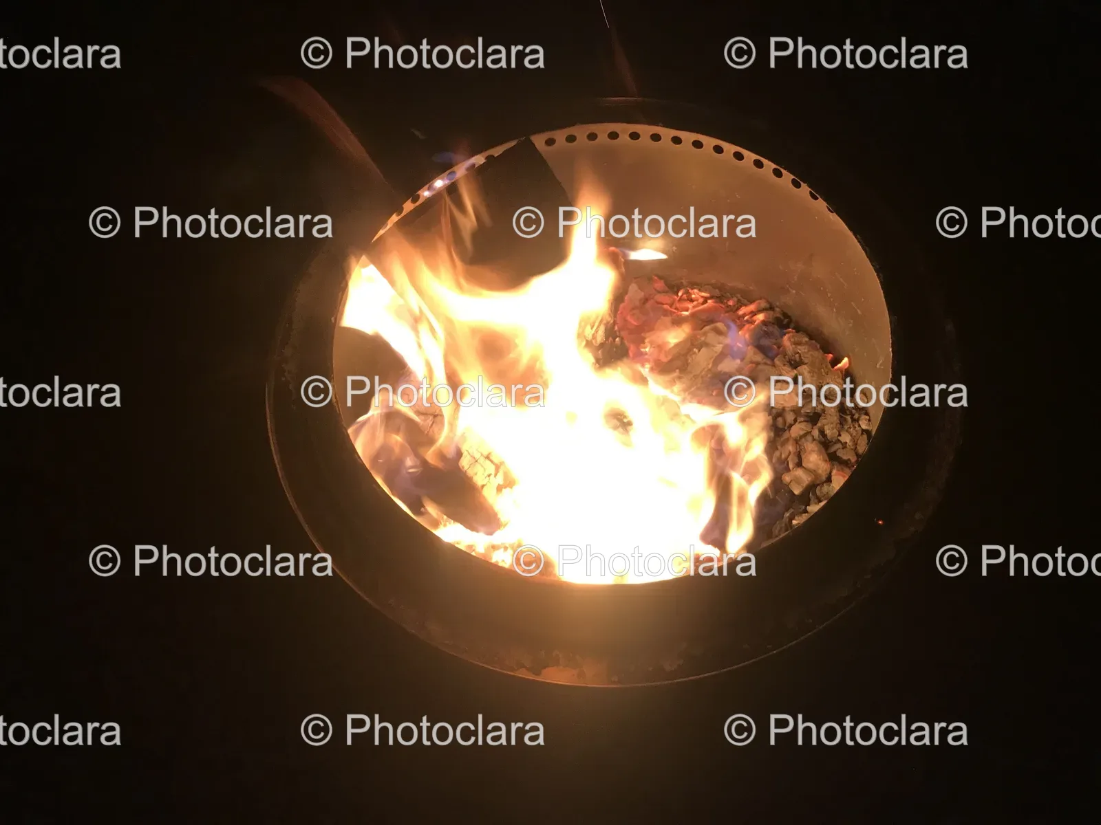 Mesmerizing-Campfire-Flames.jpg