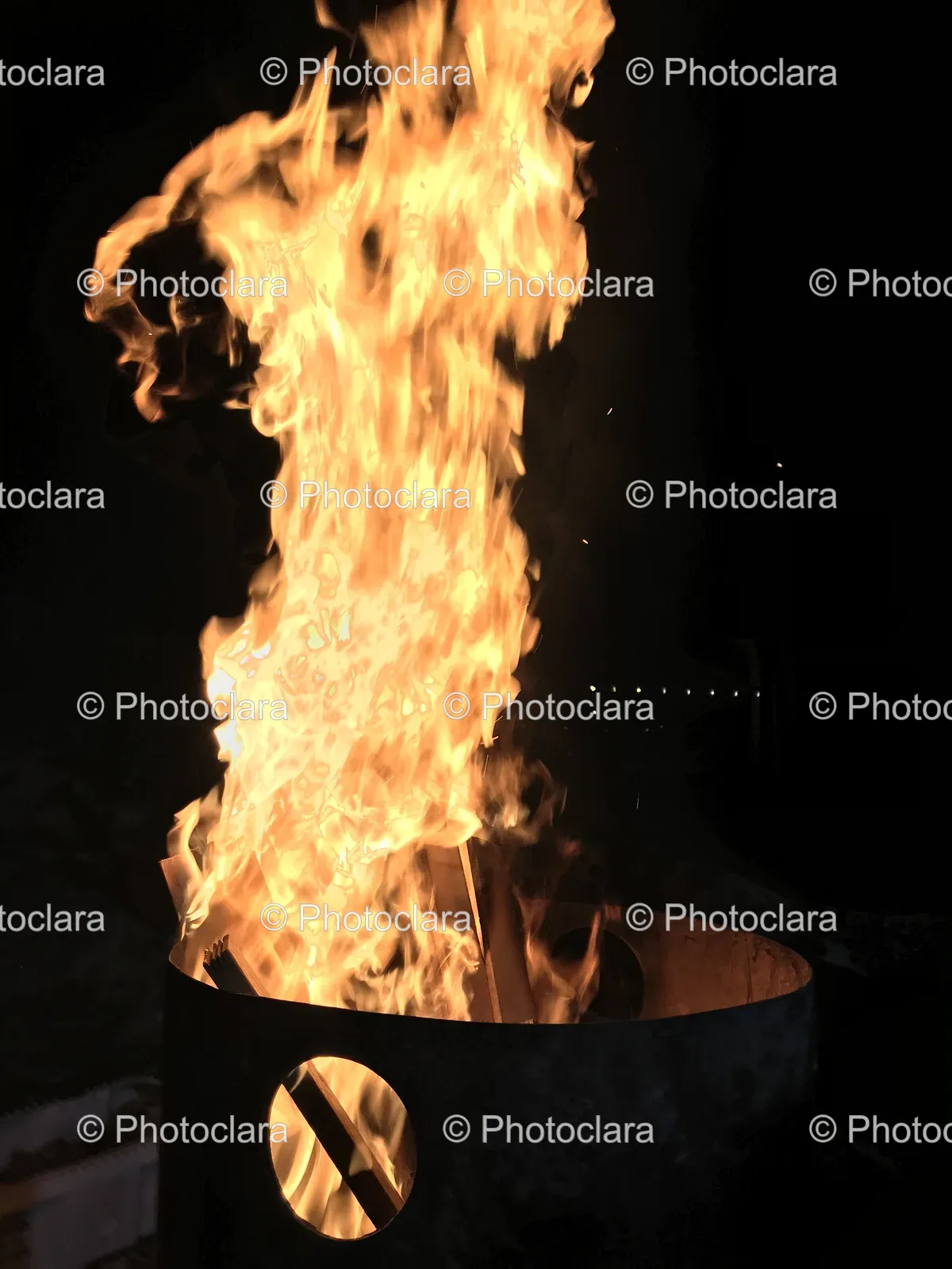 mesmerizing-fire-pit-flames.jpg