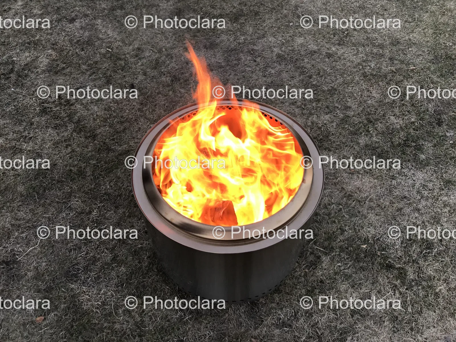 serene-fire-pit-on-the-ground.jpg