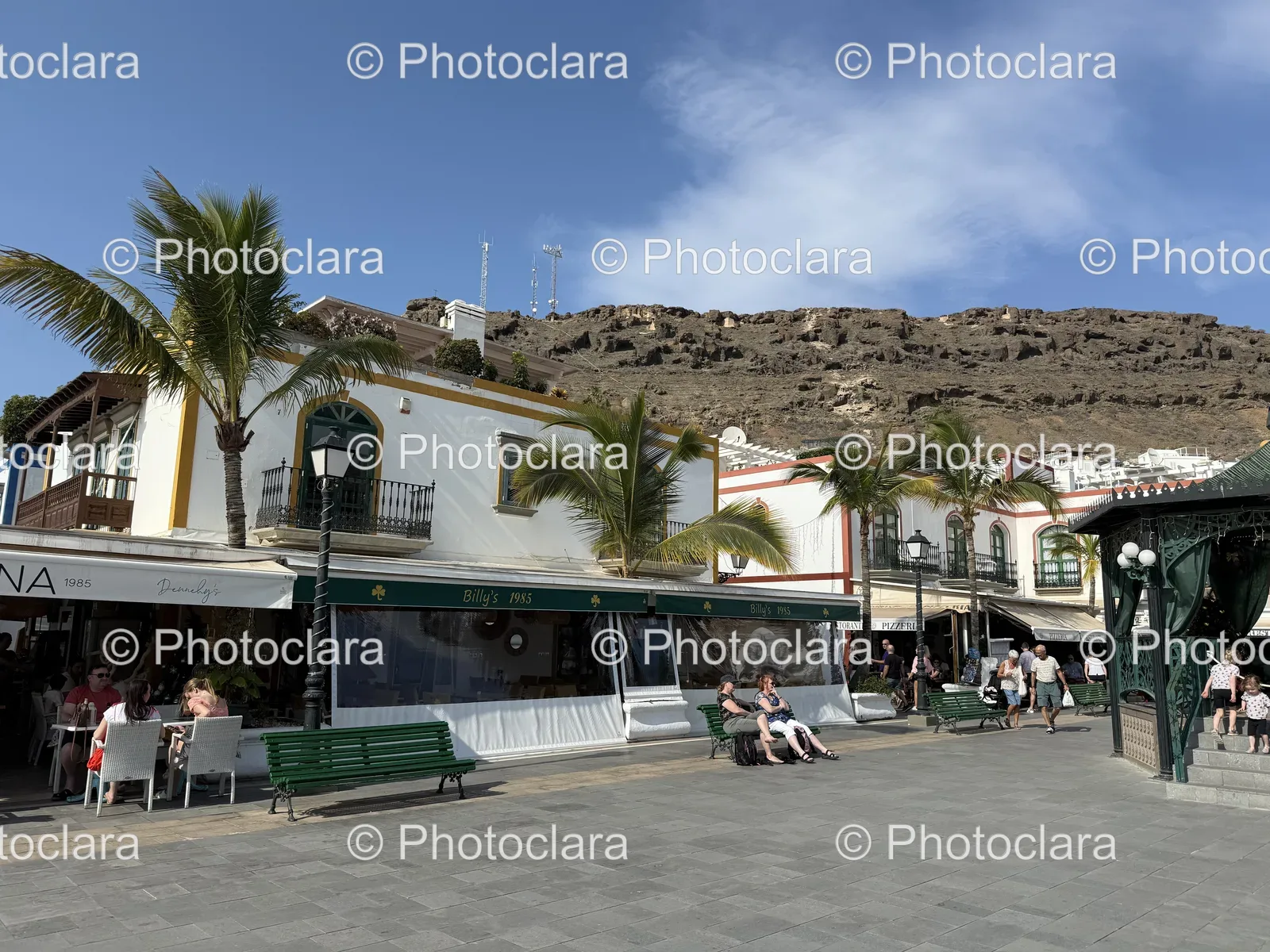 People-Relaxing-in-Urban-Paradise.jpg