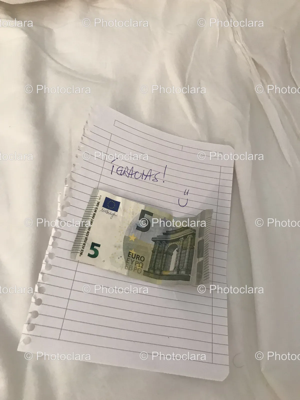 Notepad-with-Paper-Money.jpg