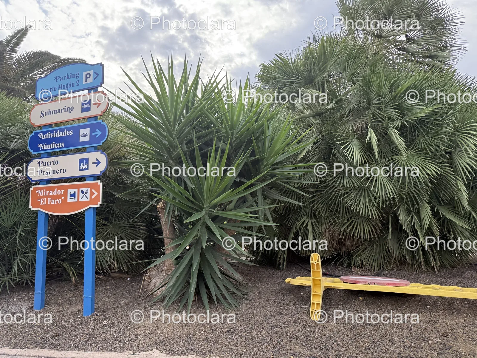 Puerto-Mogan-Directional-Sign.jpg