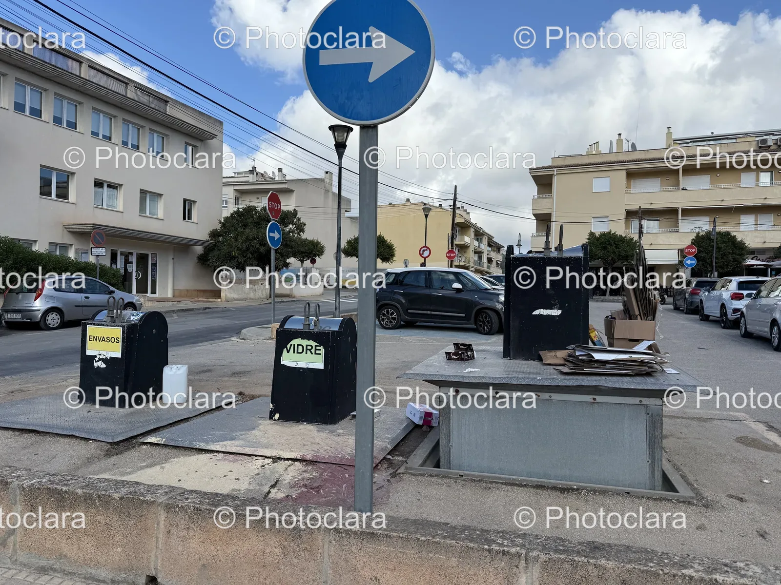 Stop-Sign-and-Tourist-Direction.jpg