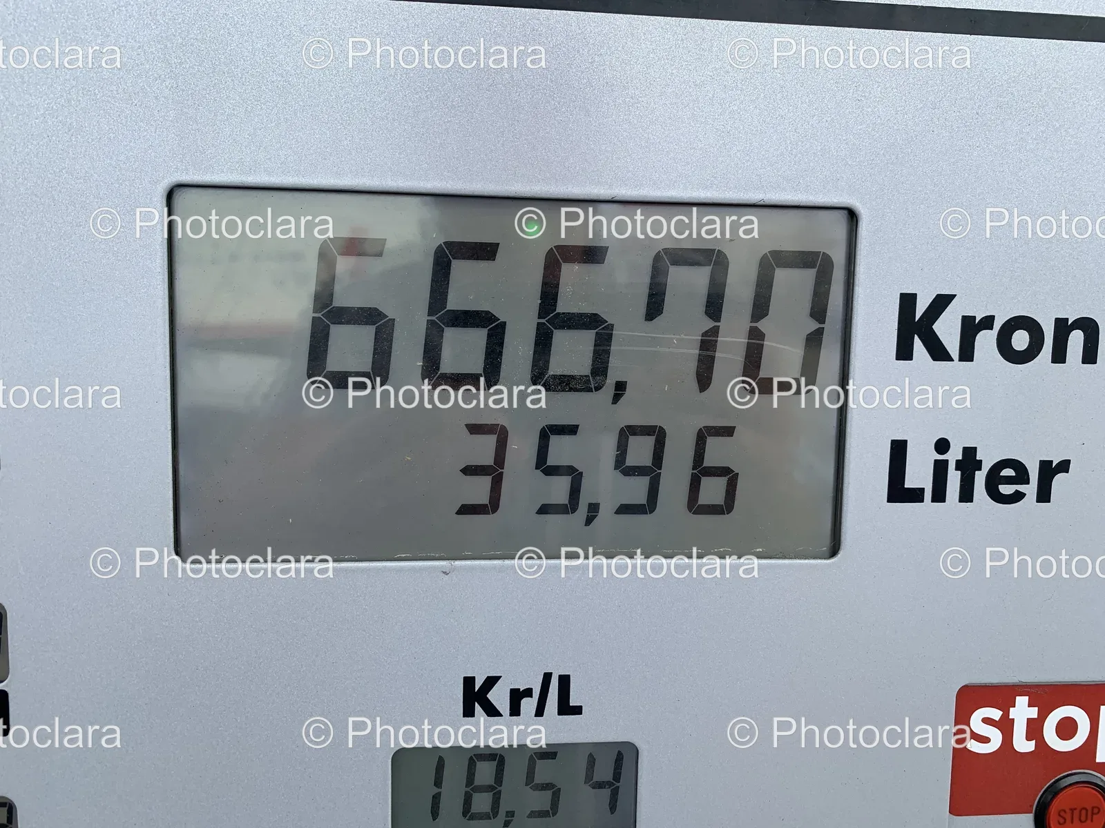 digital-display-at-gas-station.jpg