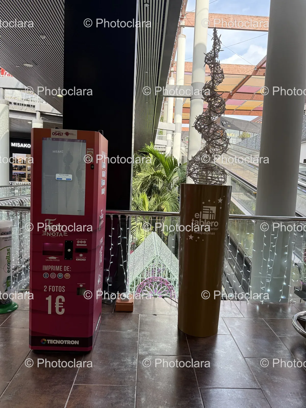 Shopping-Center-Photo-Kiosk.jpg