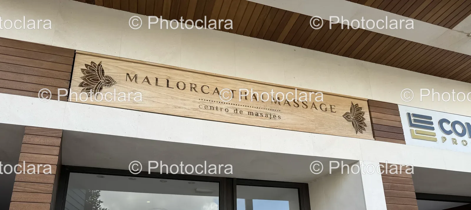 Mallorca-Thai-Massage-Signage.jpg