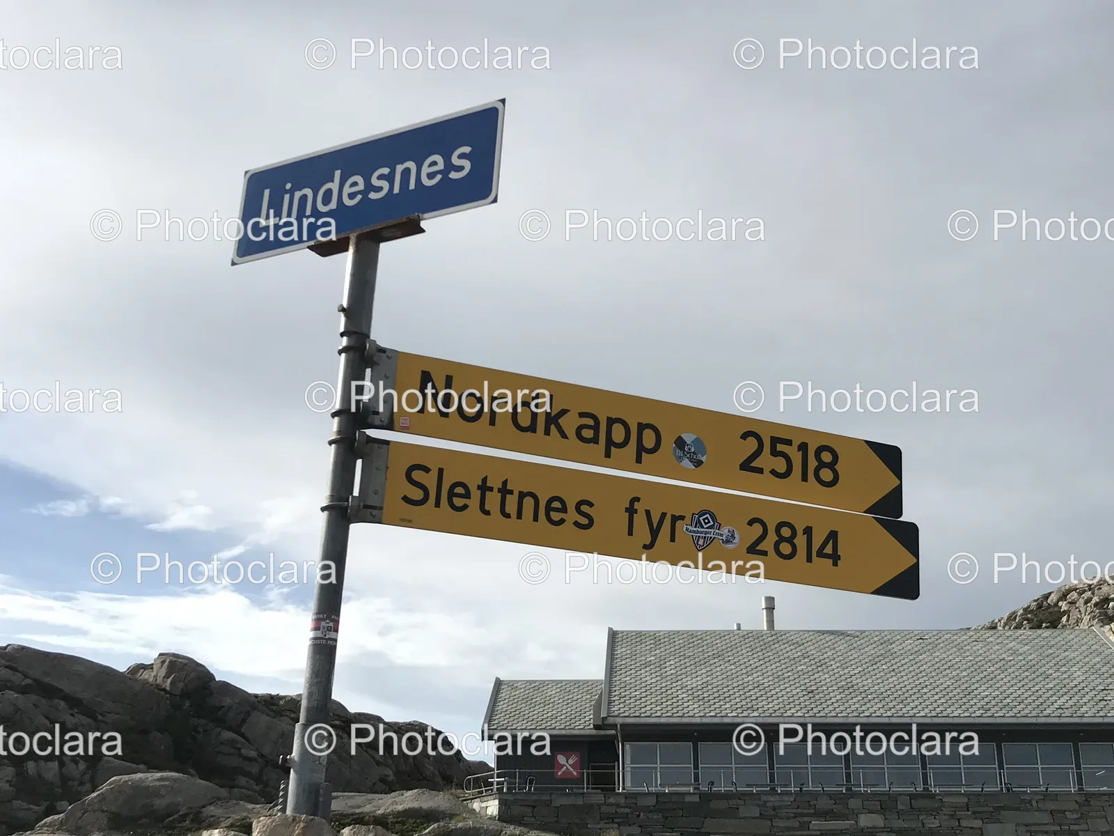 Directional-Street-Sign-Scenic-Setting.jpg