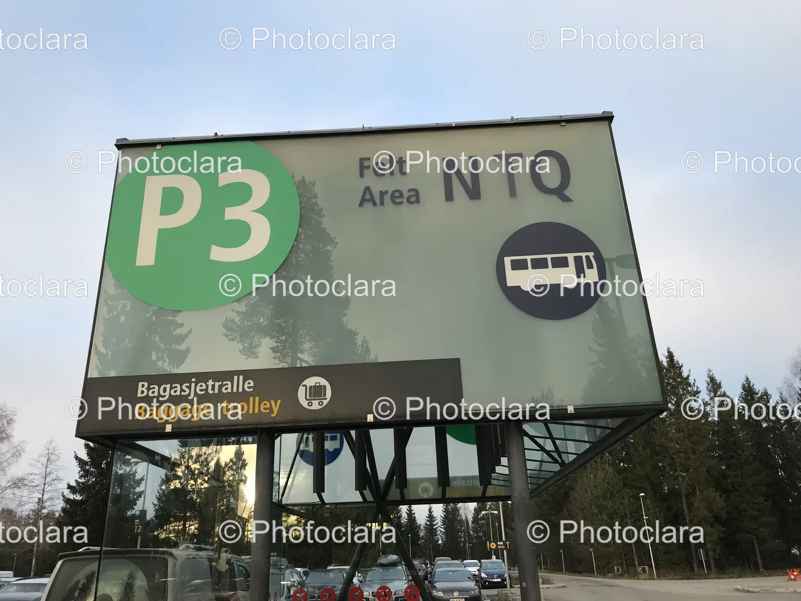 Outdoor-Signage-Baggage-Trolley-Area.jpg