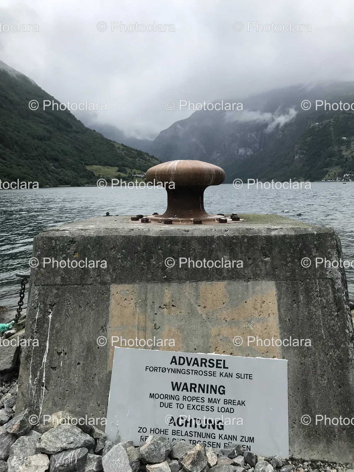 Warning-Sign-on-Concrete-Block.jpg