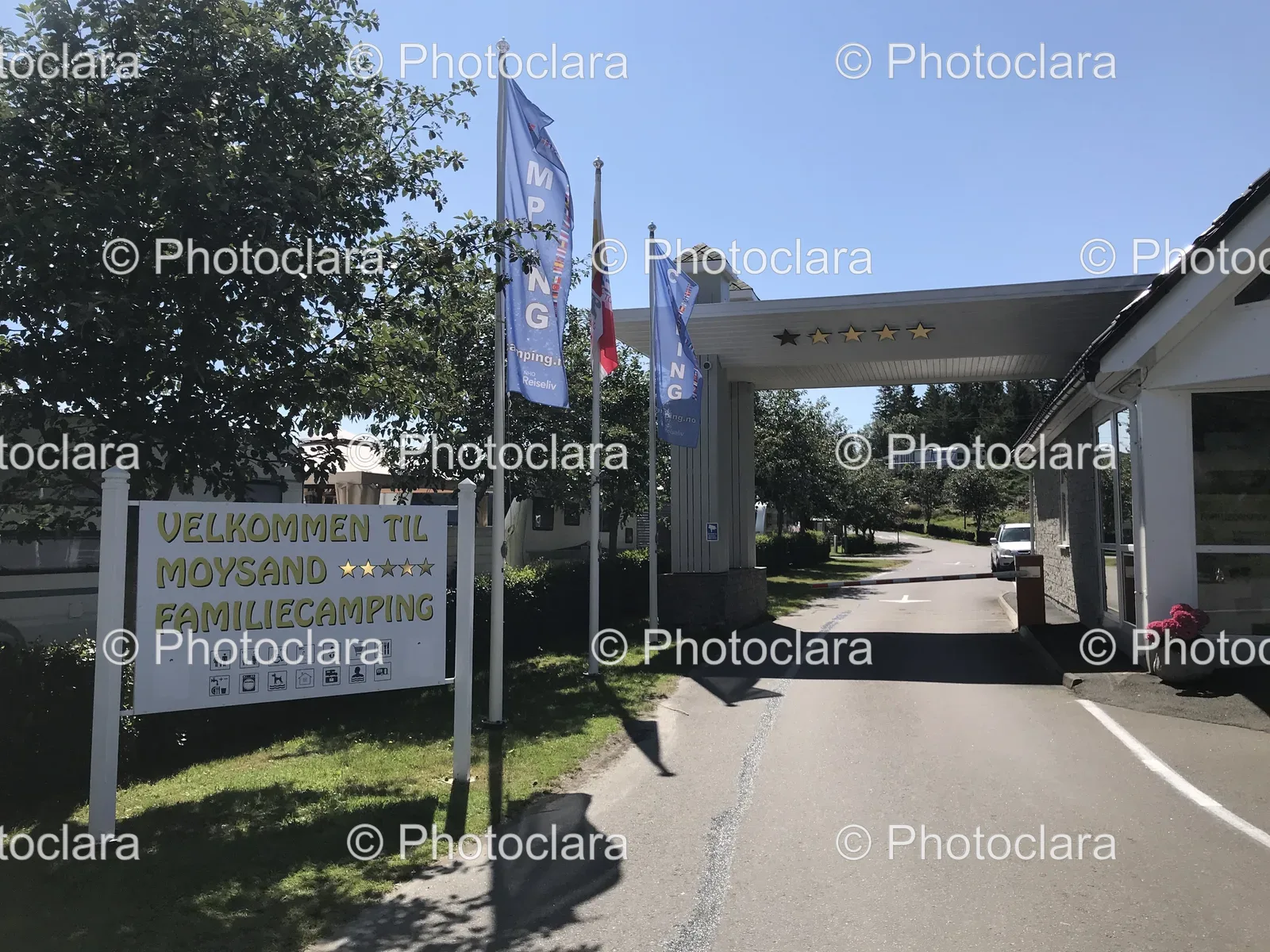 welcome-sign-moysand-familiecamping.jpg