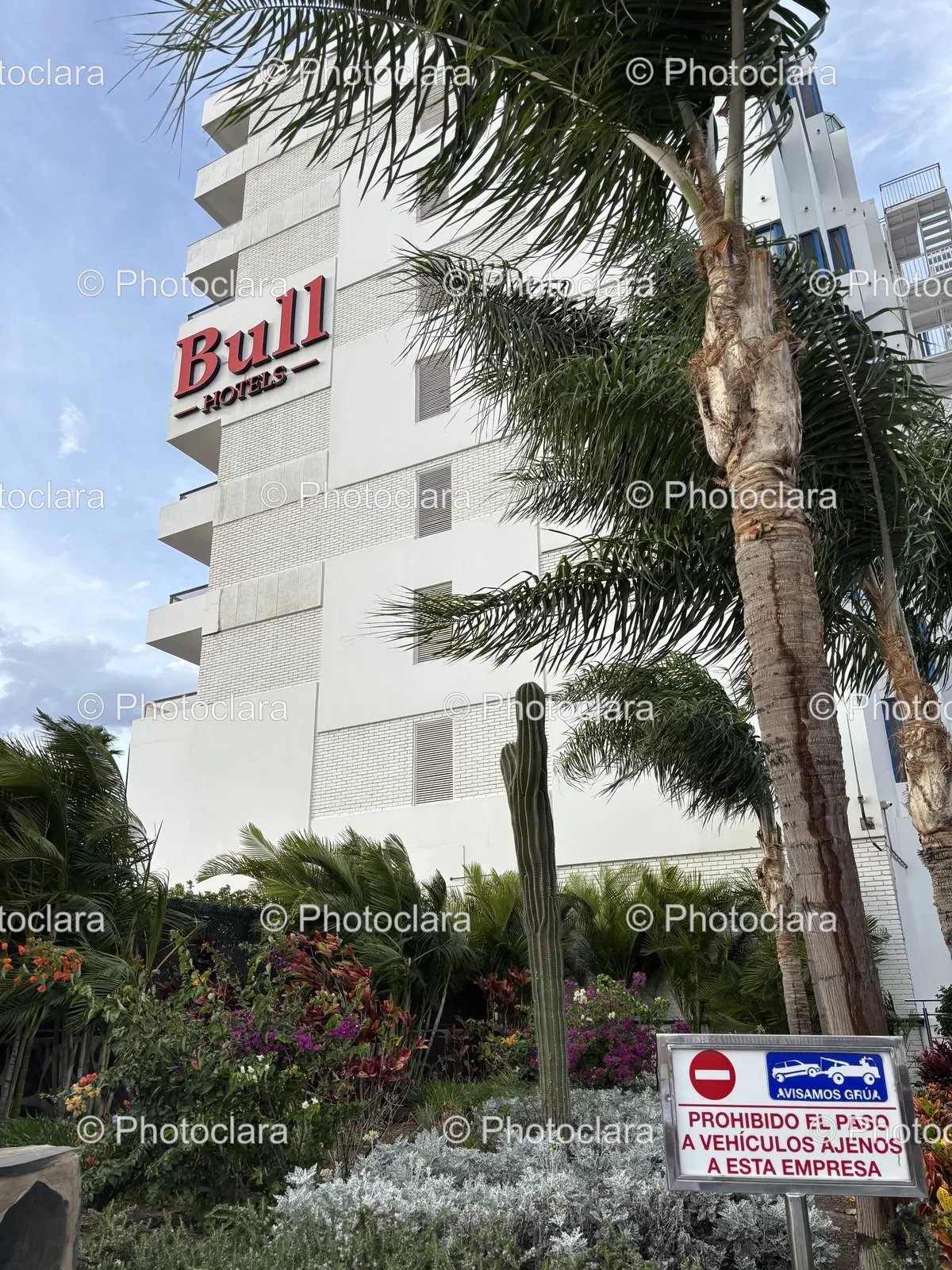 White-Building-Bull-Hotels-Sign.jpg