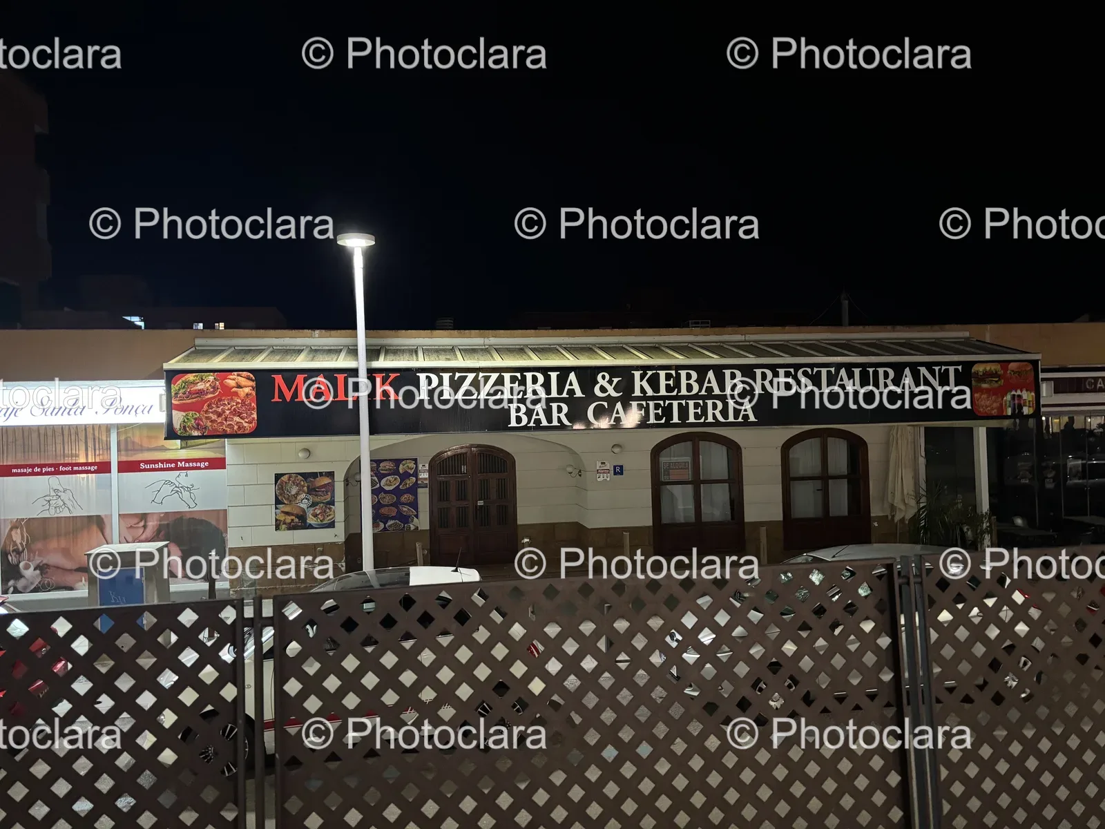 Nightlife-in-Santa-Ponca-Lively-Pizzeria-Kebab-Restaurant.jpg