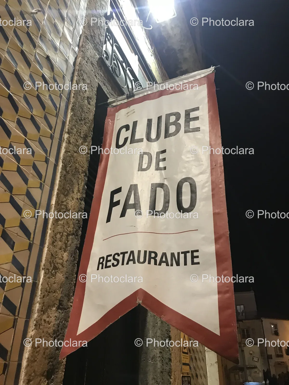 Restaurant-Sign-Clube-de-Fado.jpg