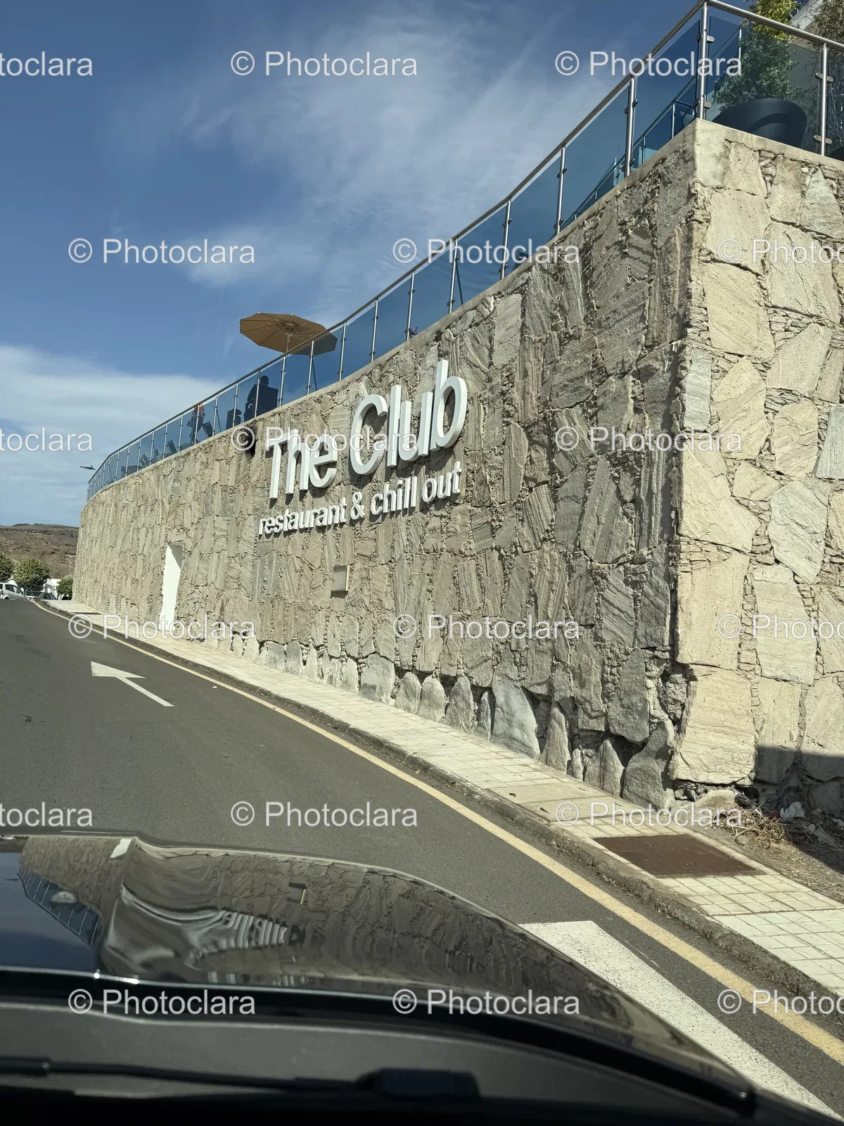 Stone-Wall-The-Club-Restaurant-Sign.jpg