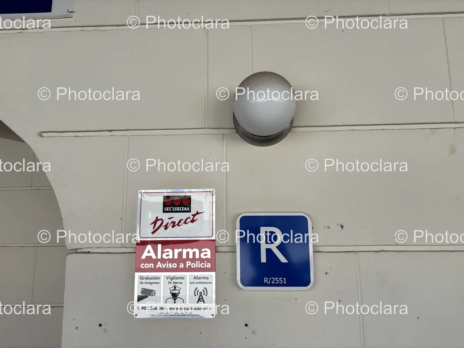 Securitas-Surveillance-Warning-Sign.jpg
