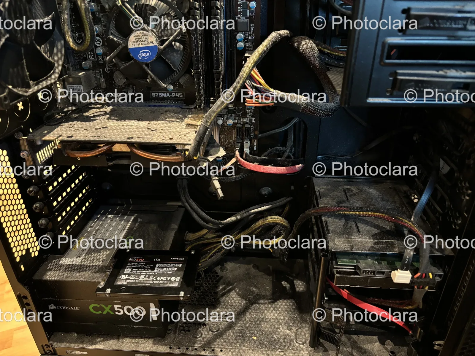 Close-Up-Computer-Tower-Cables-Wires.jpg