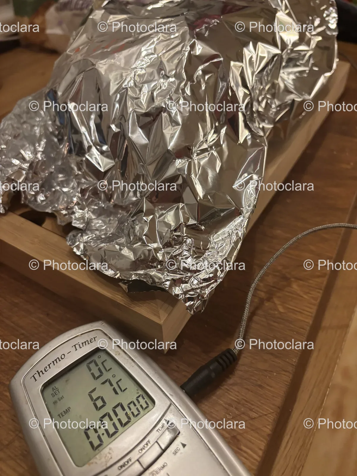 Digital-Thermometer-Wooden-Surface.jpg