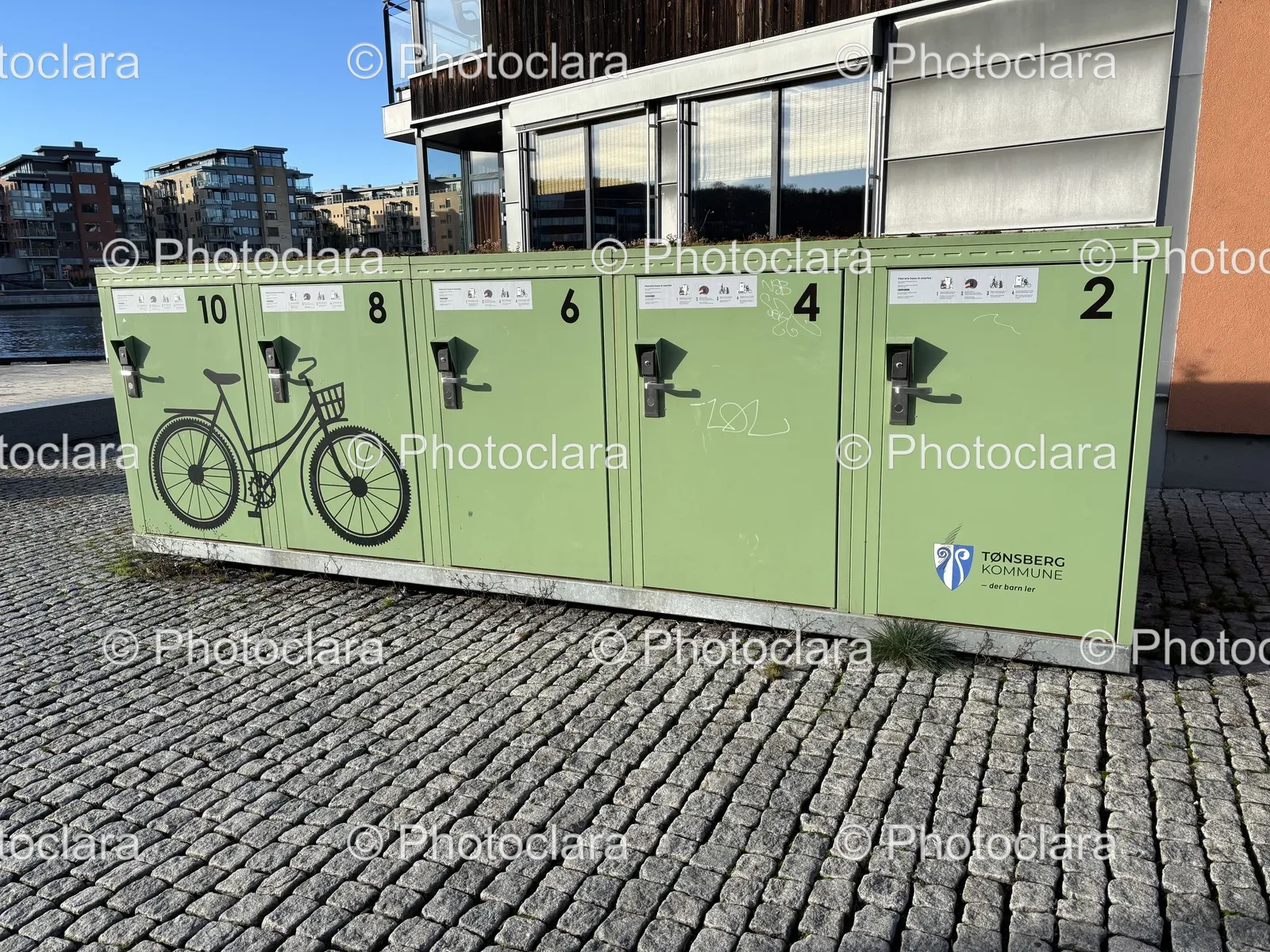 Green-Lockers-Bicycle-Graffiti.jpg