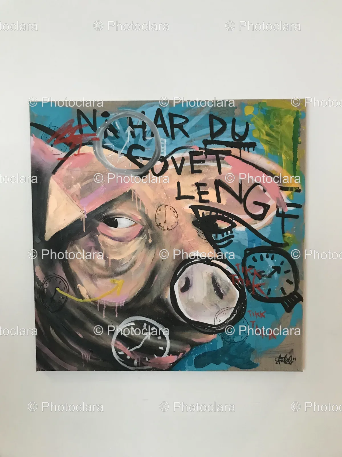 Pig-Graffiti-Painting.jpg