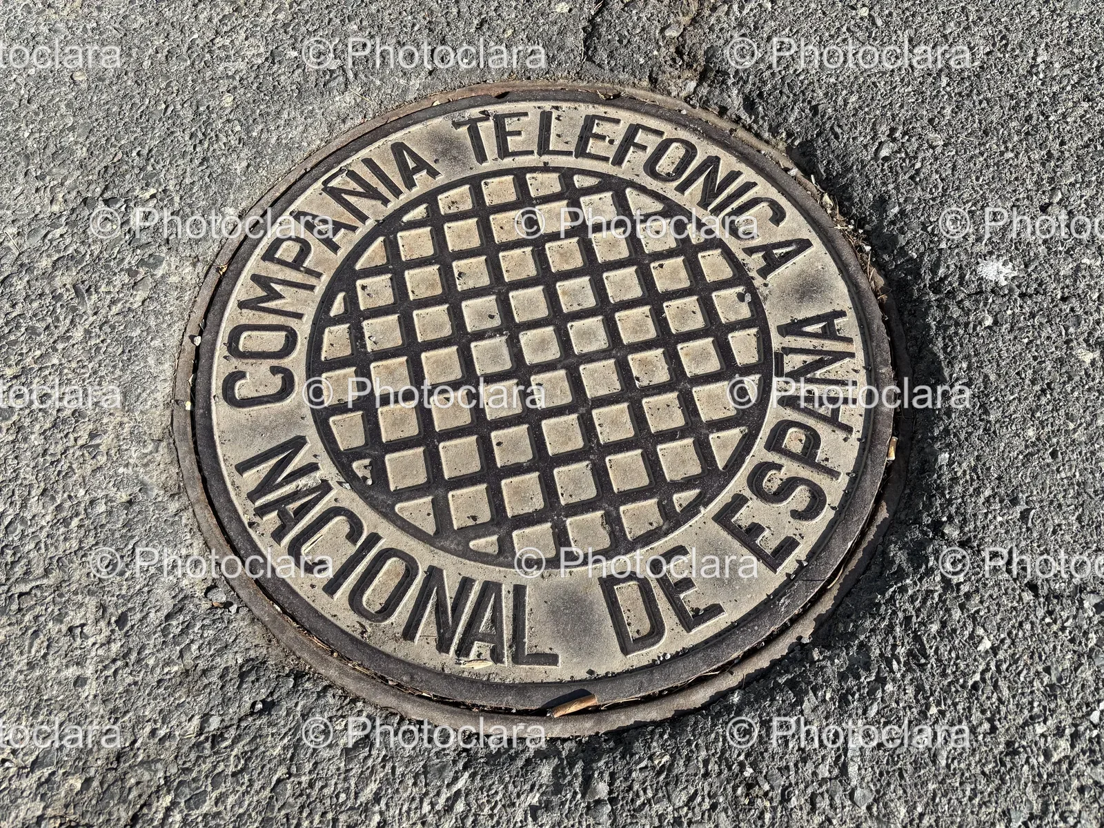 Intricate-Manhole-Cover-of-Telefnica-Spain.jpg