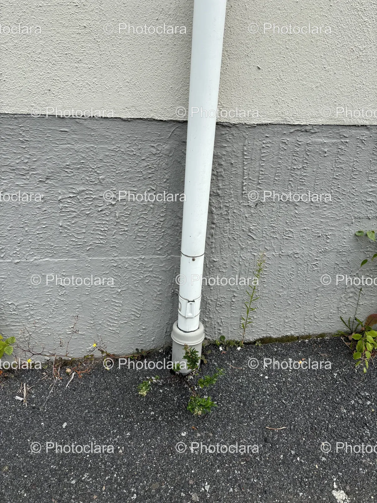 Wall-Pipe-Beneath-the-Street.jpg