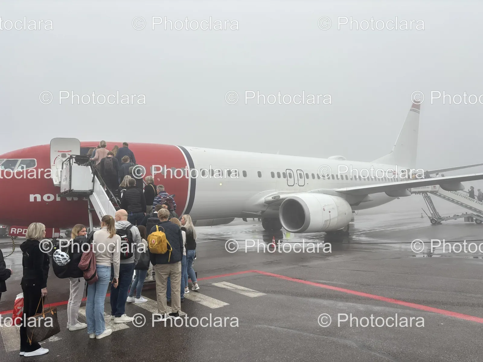 Boarding-a-Norwegian-Airplane.jpg