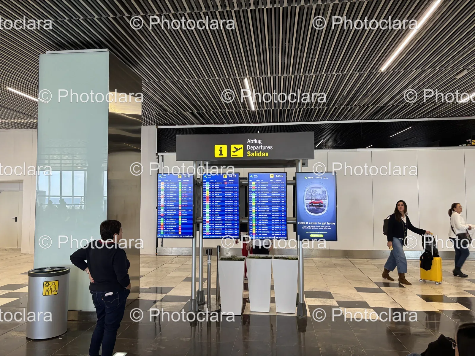Bustling-Airport-with-Departure-Signs.jpg