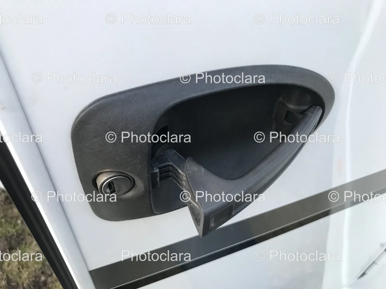 Car-Door-Handle-Close-Up.jpg