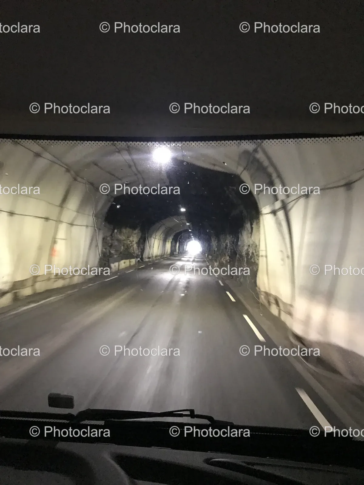 car-driving-through-tunnel.jpg