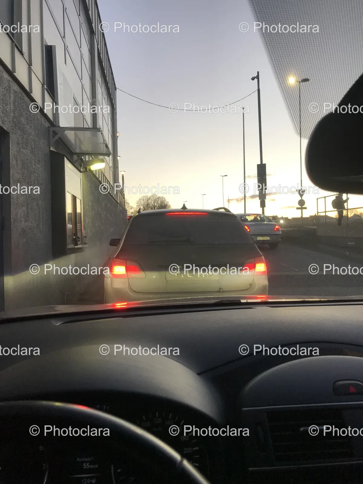 cars-on-a-busy-road.jpg