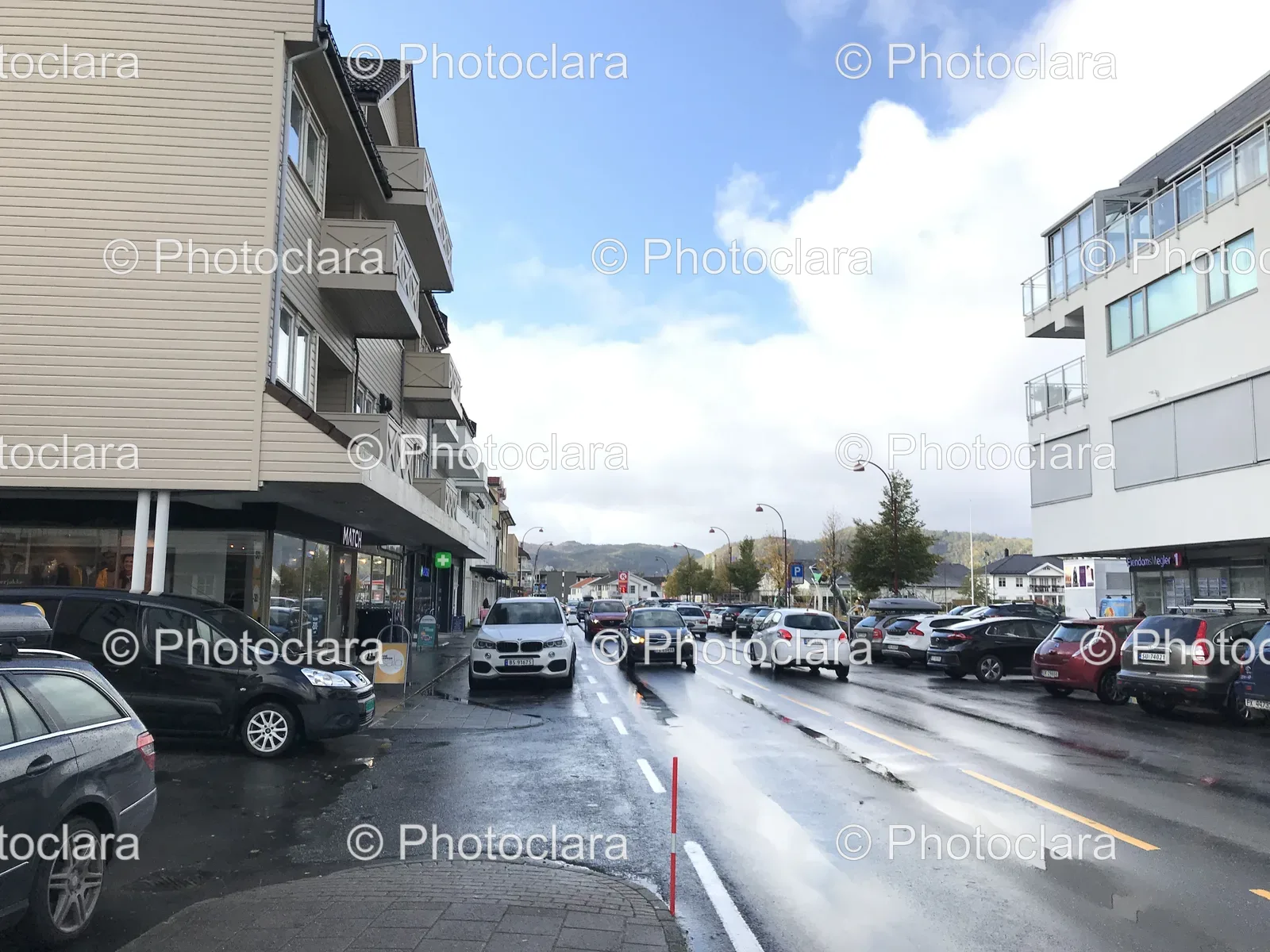 Cars-on-a-Busy-Street.jpg