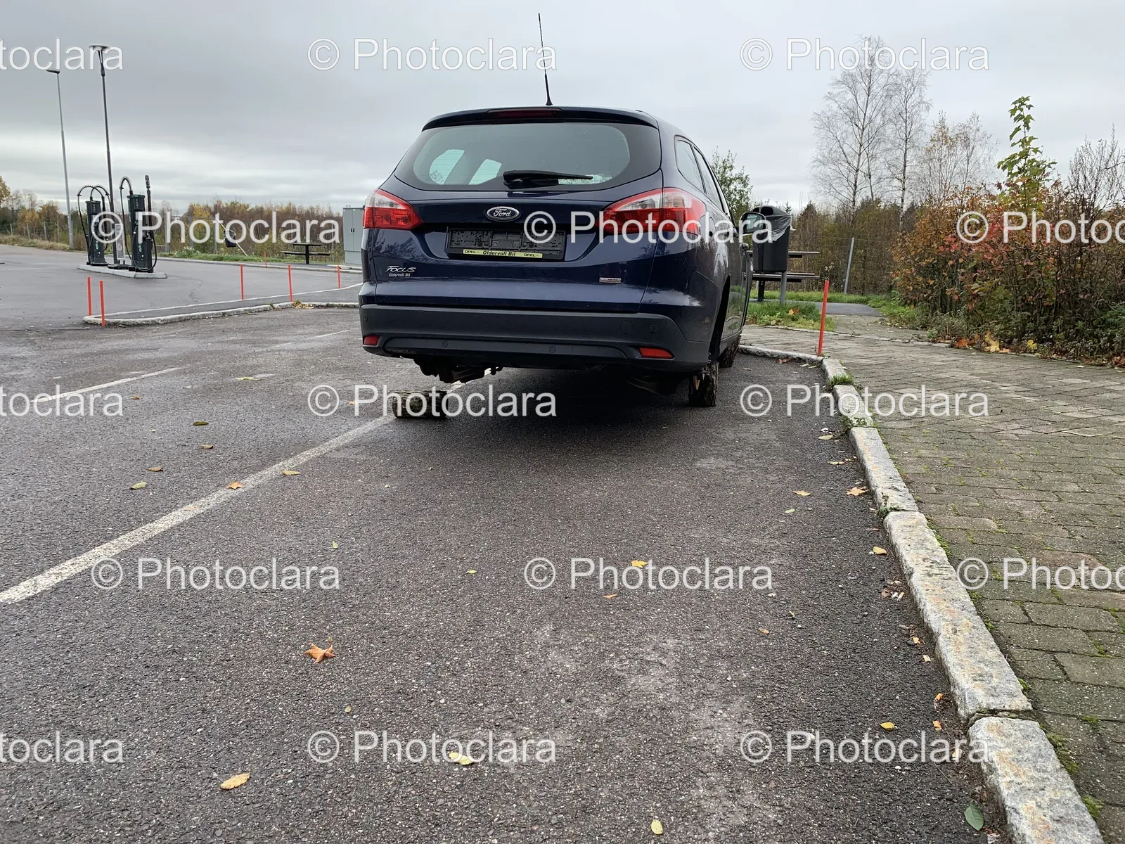 Ford-Car-Parked-on-Road.jpg