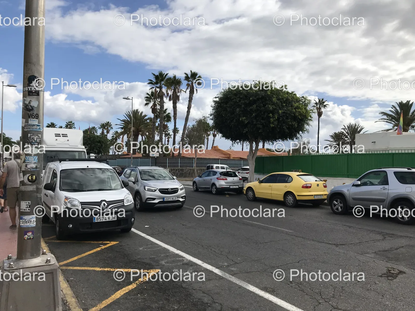 Group-of-Cars-Parked-on-a-Street.jpg