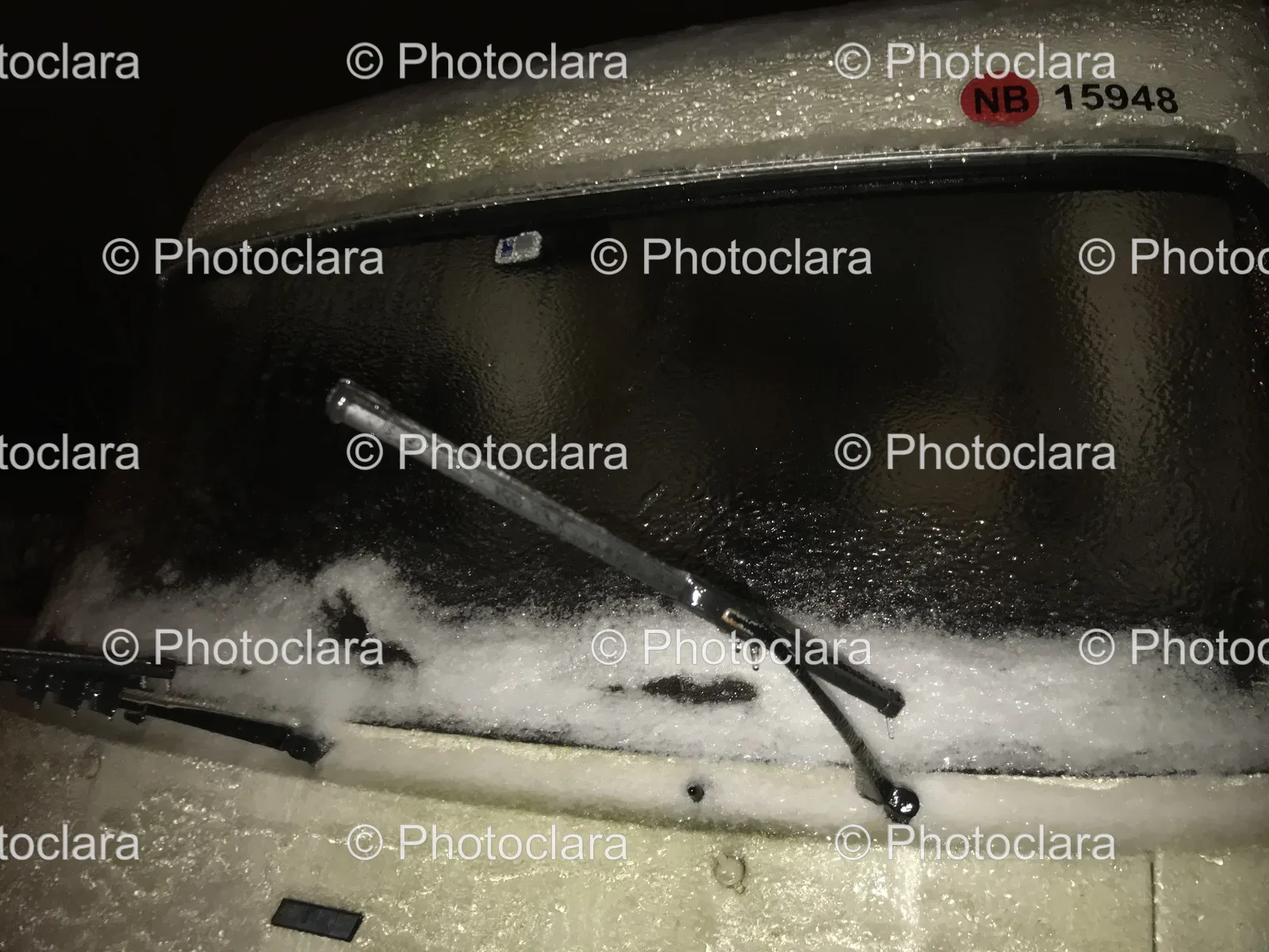 car-with-ice-covered-windshield.jpg