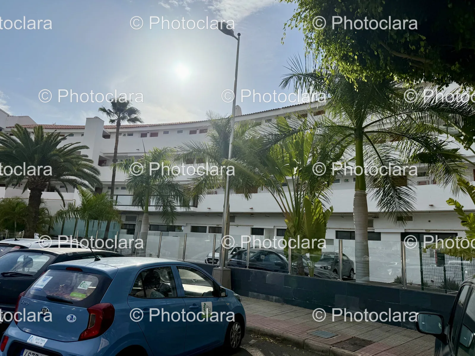 Kia-Car-Parked-Urban-Setting.jpg