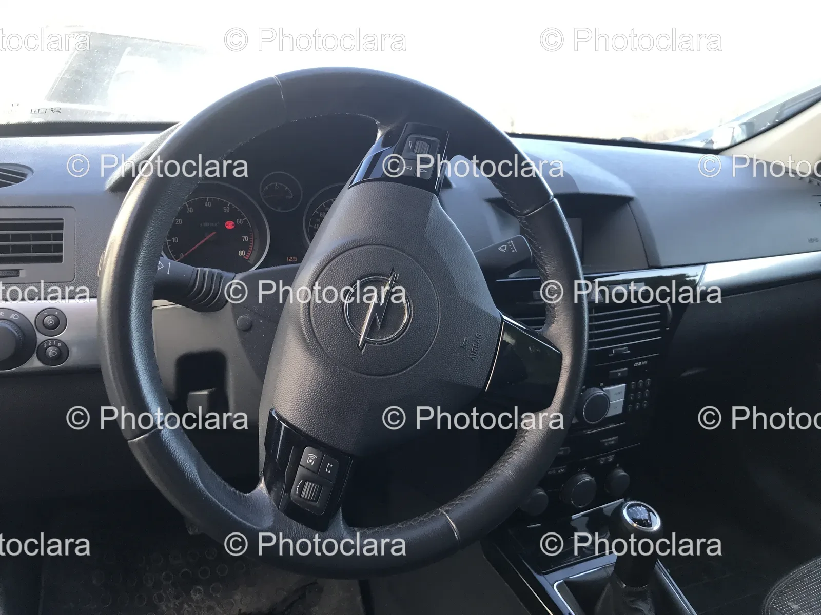 Modern-Car-Interior-Digital-Displays.jpg
