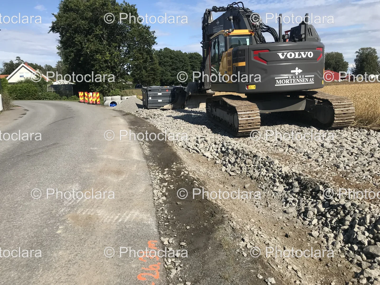 bulldozer-on-road-mortensen-as.jpg