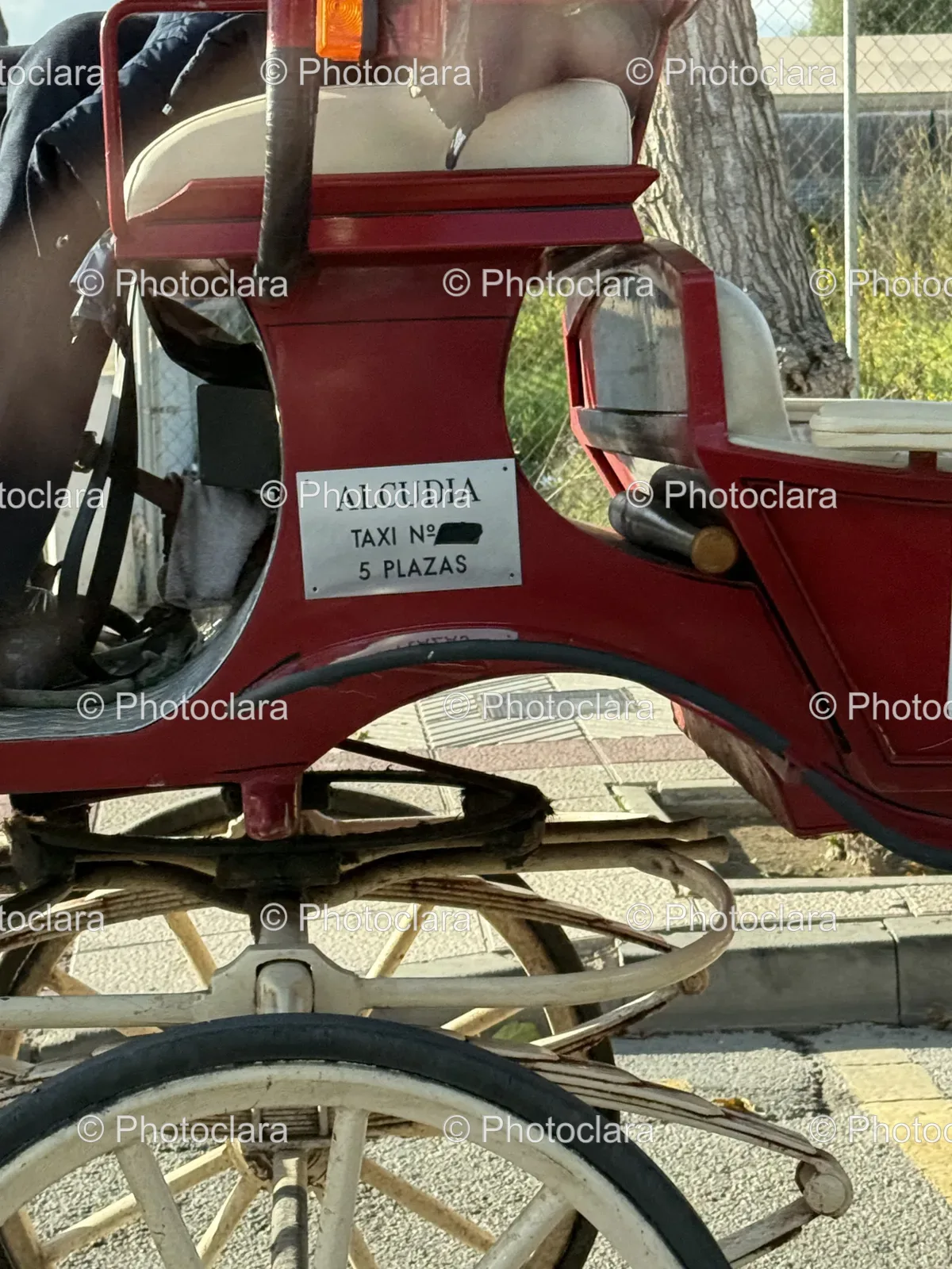 Red-Carriage-With-Alcudia-Taxi-Sign.jpg
