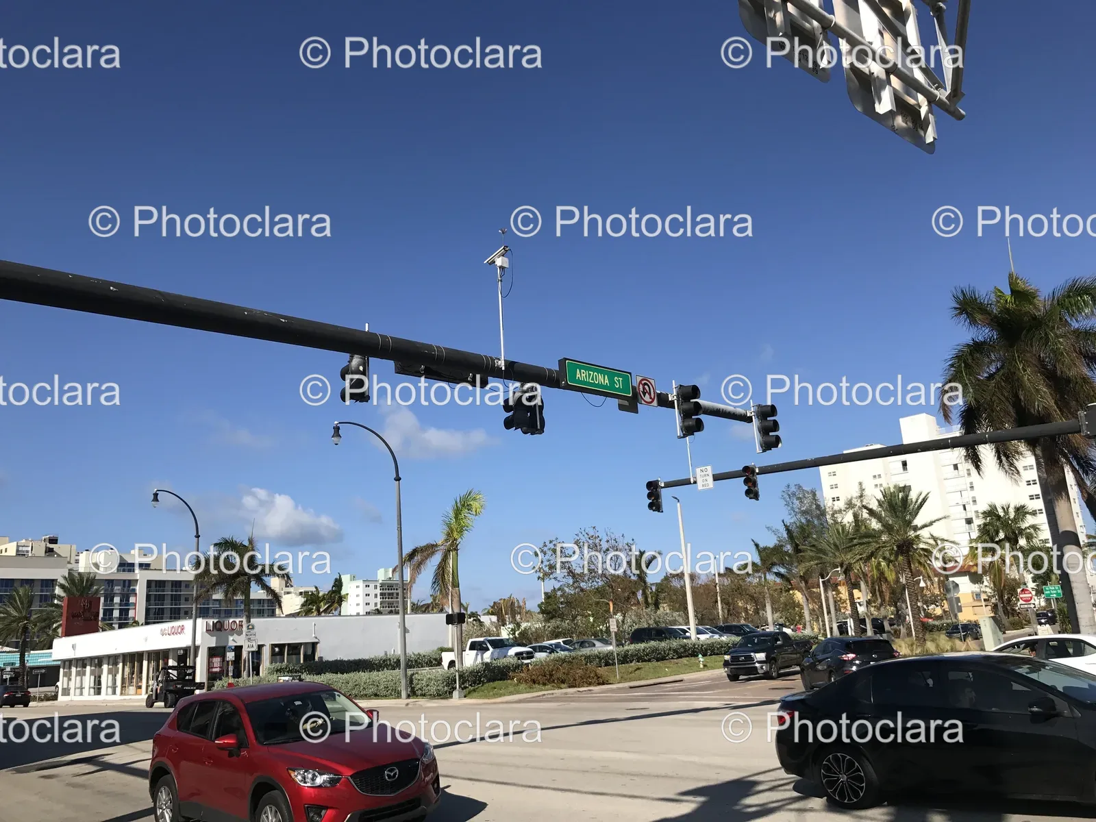 Traffic-Lights-on-a-Street.jpg