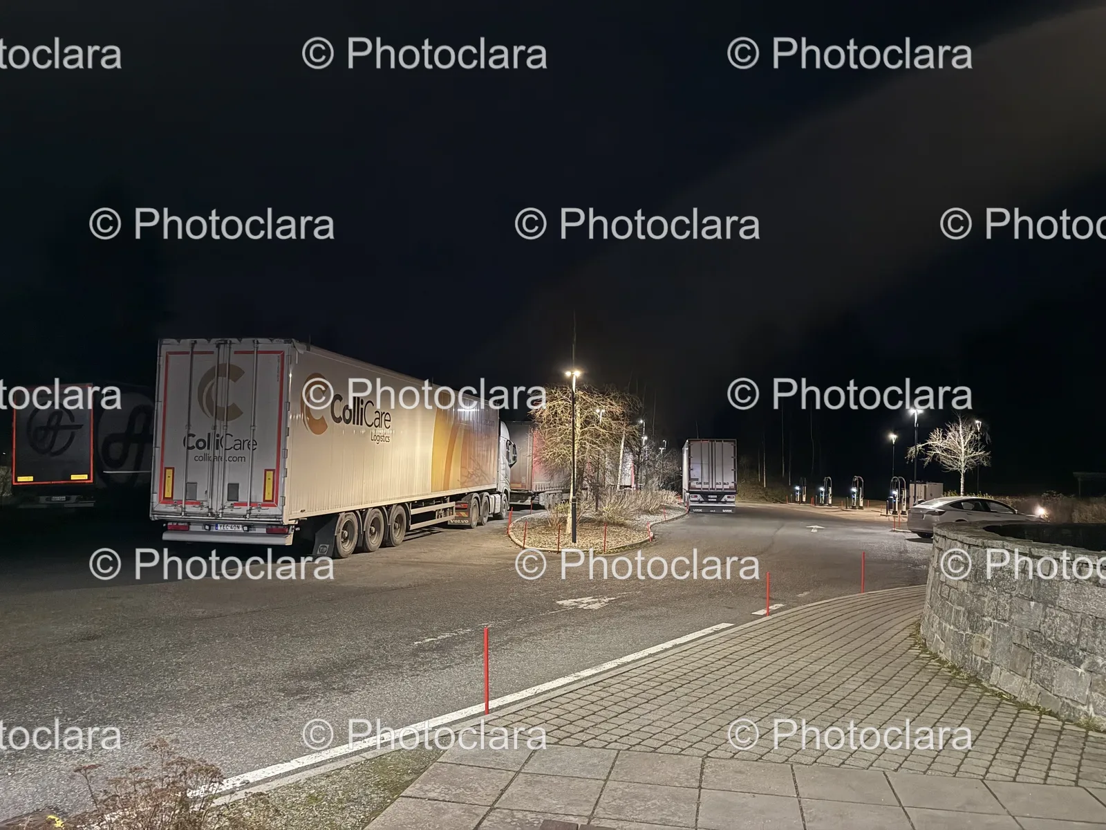 Night-Road-Truck.jpg